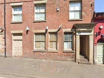 Crystal & House Of Hugo