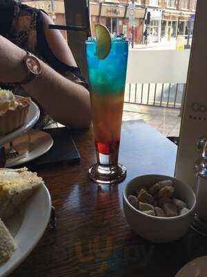 Cosmopolitan Restaurant & Bar