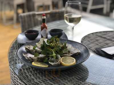 The Oak Bar & Terrace