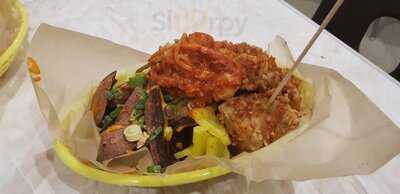 Cafe+ Red Haus Books