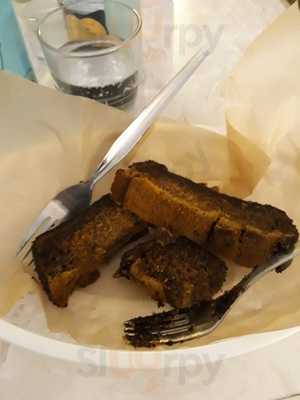 Cafe+ Red Haus Books