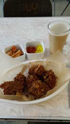 Cafe+ Red Haus Books