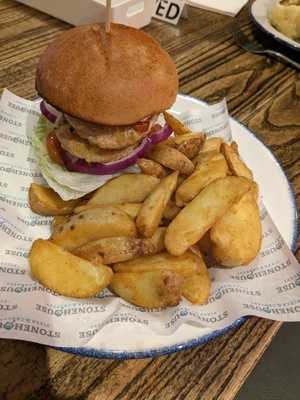 Stonehouse Pizza & Carvery