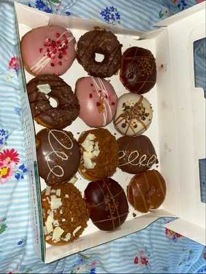 Krispy Kreme Manchester Piccadilly Station