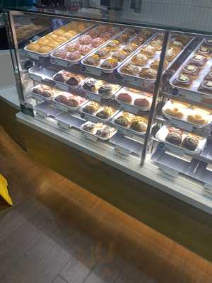 Krispy Kreme Birmingham New St Station