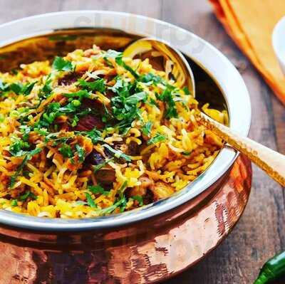 Arabesque Restaurant & Grill