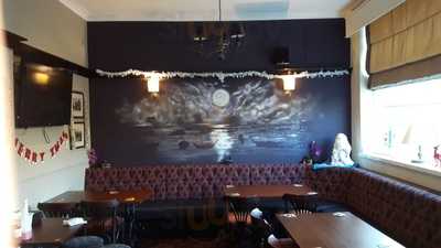 The Three Horseshoes