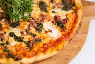 Zest Bar & Restaurant