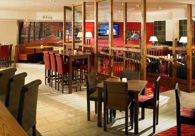 Zest Bar & Restaurant