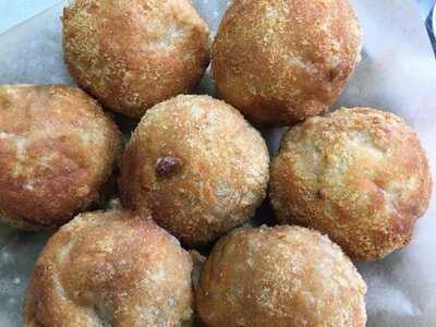 Piggies In The Middle