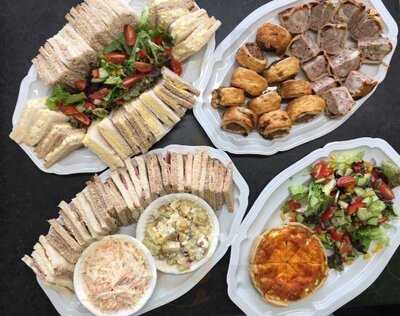 Piggies In The Middle