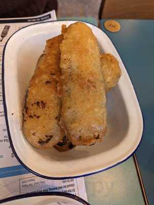 Eric’s Fish And Chips Holt