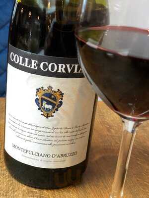 Storehouse Bar & Eatery