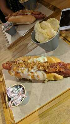 Storehouse Bar & Eatery