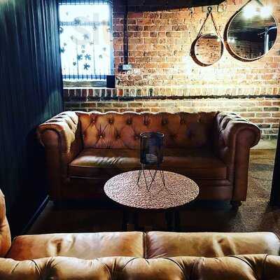 Storehouse Bar & Eatery