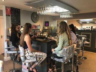 Canters Bistro And Wine Bar