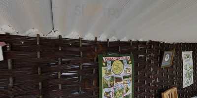 Four Lane Ends Farm Shop