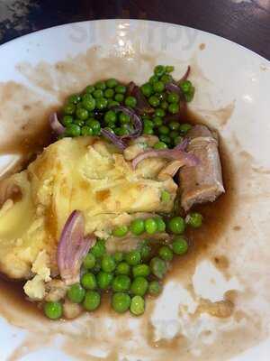 The Royal Oak Settle