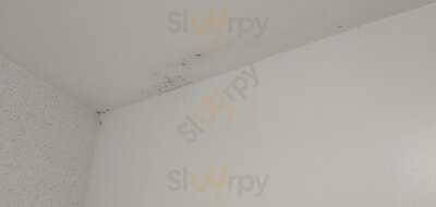 The Royal Oak Settle