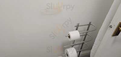 The Royal Oak Settle