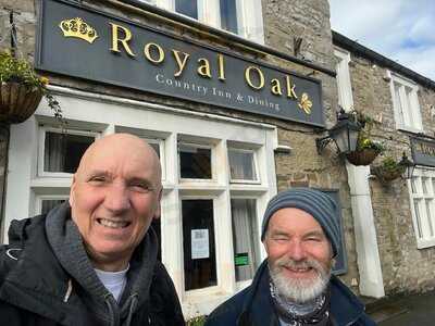 The Royal Oak Settle