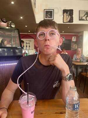 Cafe & Bistro On The Corner