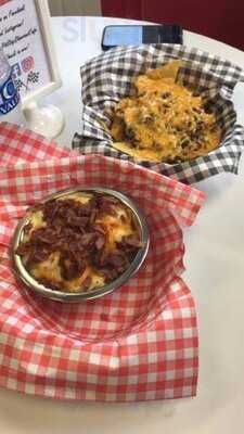 The Pit Stop Diner & Cafe