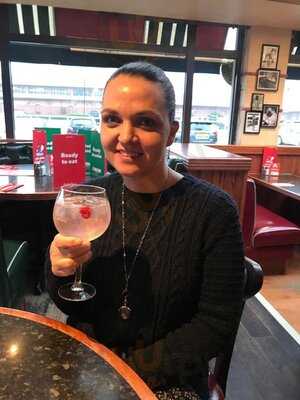 Frankie & Bennys