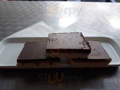 Slices Cafe And Takeaway