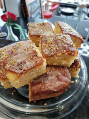 Seventy One Cafe Bar