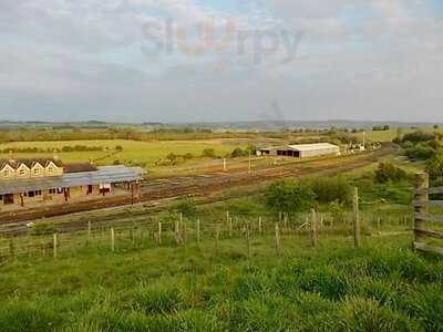 Shed24h Tea Room And Collectables At Hellifield Station