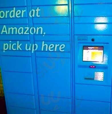 Shed24h Tea Room And Collectables At Hellifield Station