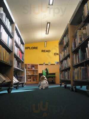 Acomb Explore Reading Cafe