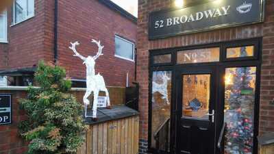 52 Broadway Coffee Shop
