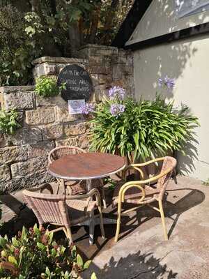 Wits End Cafe Espresso Bar