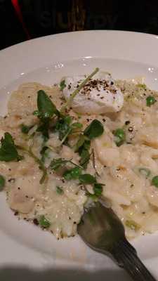 Frattellos Scotch Corner