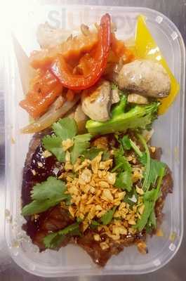 Thaistreetfood & Chickenlicious Takeaway