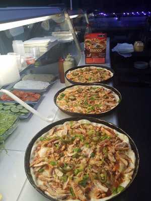 Bianco Pizza Shawarma