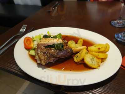 Pepes Chicken & Pizza