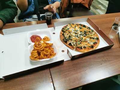 Cecils Pizza & Grill