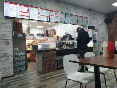 Cecils Pizza & Grill