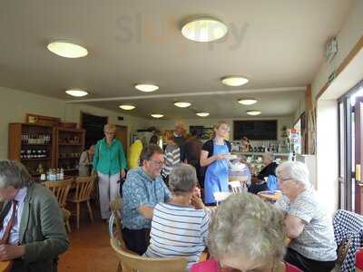 Ellerton Lakside Cafe And Farm Shop
