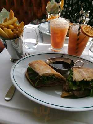 The Ivy Victoria Quarter