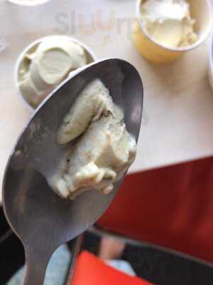 Legends Desserts And Burger Bar