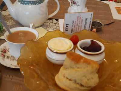 Royal Windsor Restaurant Carvery And Tea Room