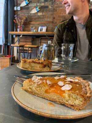 Bungaroosh Cafe Bistro