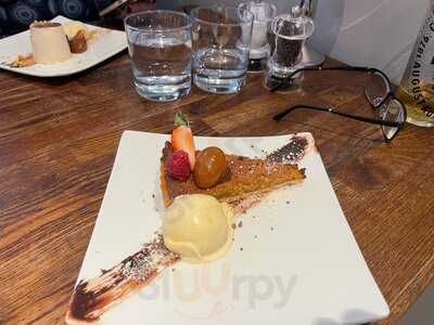 Mustards Bar & Restaurant