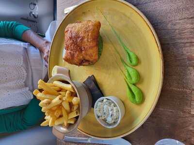 Mustards Bar & Restaurant