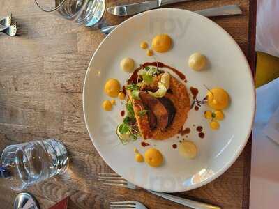 Mustards Bar & Restaurant