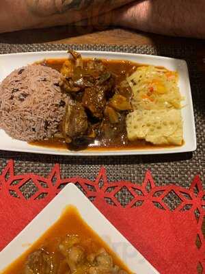 Comie's Caribbean Grill